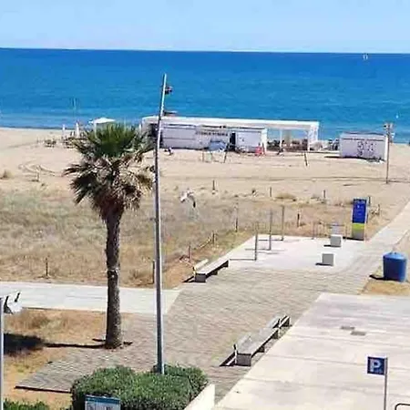 Beachfront Apartment Castelldefels Exterior photo