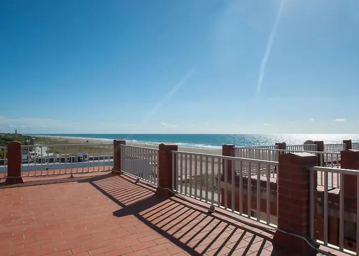 Beachfront Apartment Castelldefels